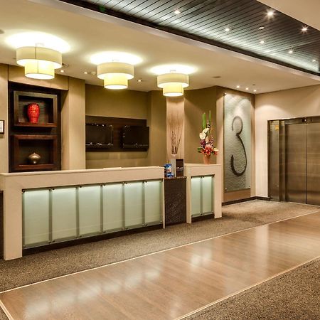 Protea Hotel By Marriott Transit O.R. Tambo Airport Кемптън Парк Екстериор снимка