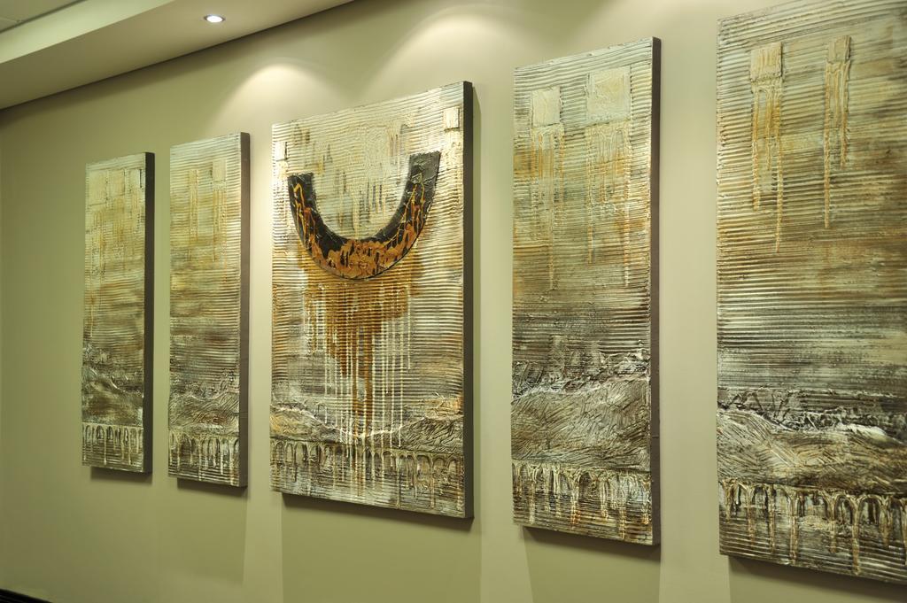 Protea Hotel By Marriott Transit O.R. Tambo Airport Кемптън Парк Екстериор снимка